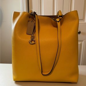 👜Coach Plaza Tote👜